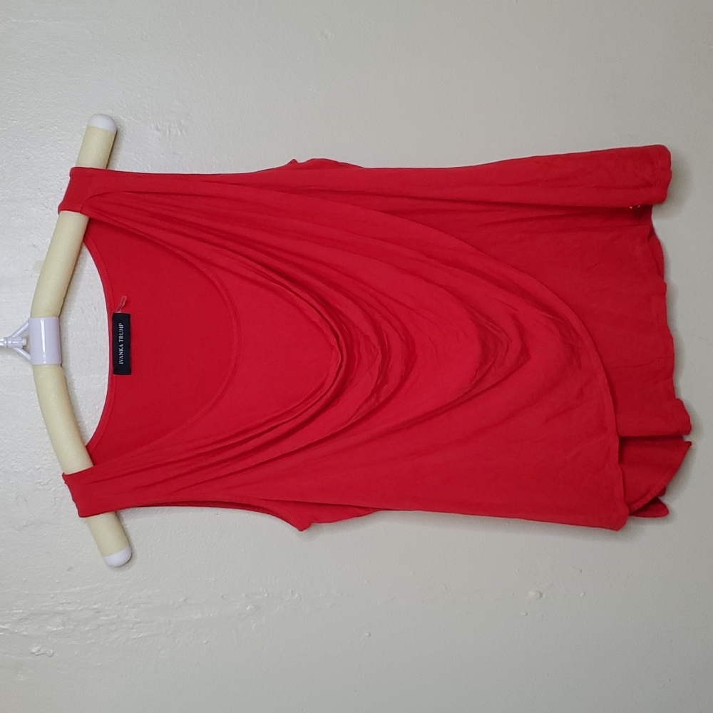 Ivanka trump sleeveless cow neck red top
